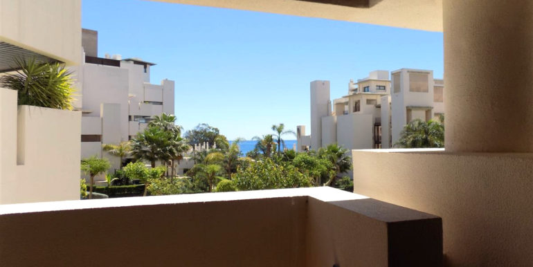 apartment-frontline-beach-estepona-6