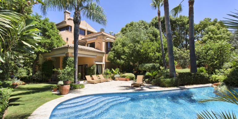 villa-golden-mile-marbella-norwegian-real-estates-1