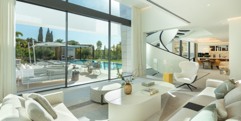 luxury-villa-in-bahia-de-marbella-22