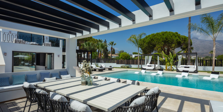 luxury-villa-in-golf-valley-nueva-andalucia-21