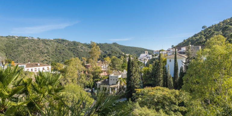 beautiful-finca-with-2-villa-in-benahavis-23