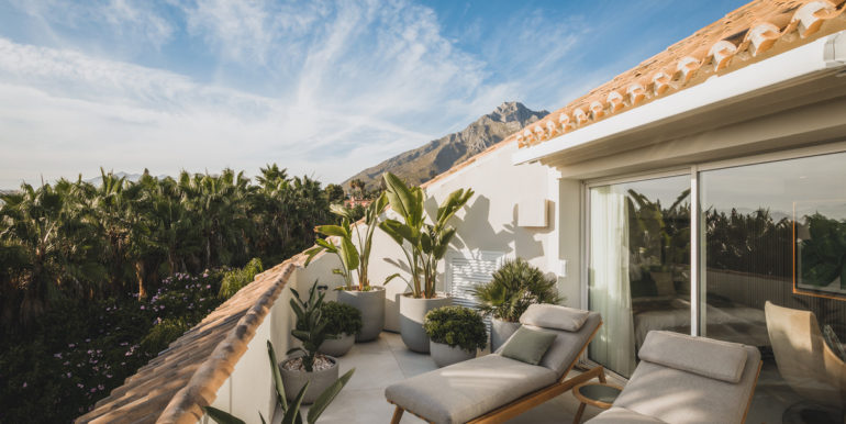 duplex-penthouse-in-the-golden-mile-marbella-2