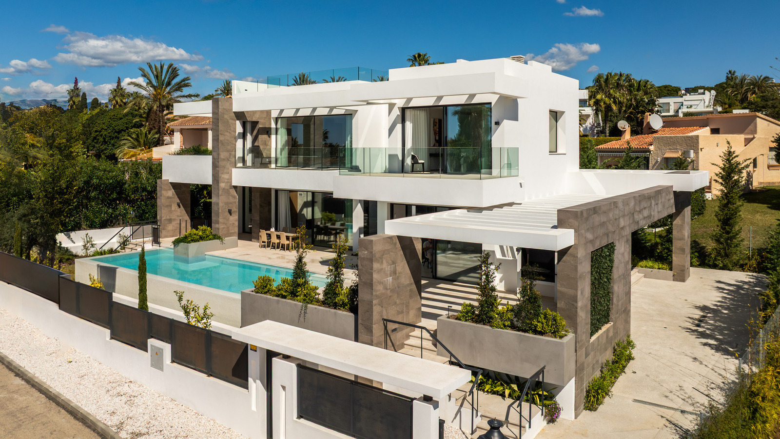 Luxury villa in Marbesa