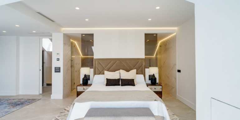 luxury-penthouse-golden-mile-25