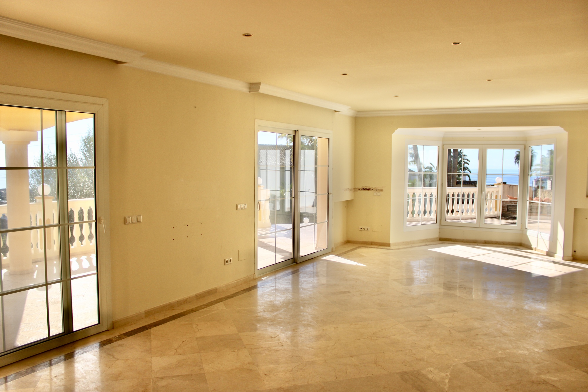 Villa with sea views in Hacienda Las Chapas
