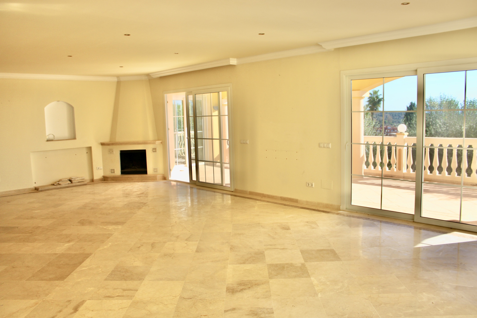 Villa with sea views in Hacienda Las Chapas