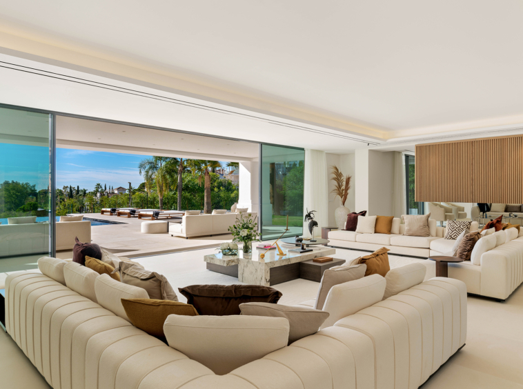 Living room - Luxury villa in La Quinta - Norwegian Real Estates in Marbella and Costa del Sol