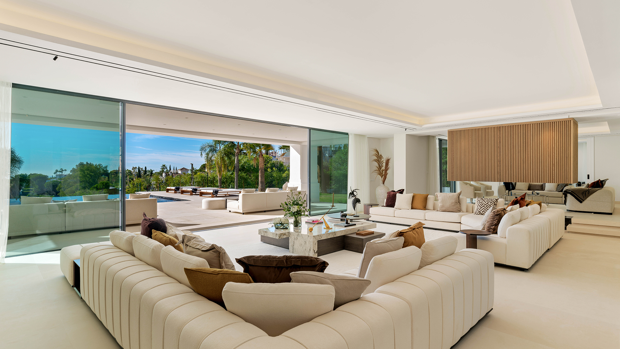 Living room - Luxury villa in La Quinta - Norwegian Real Estates in Marbella and Costa del Sol