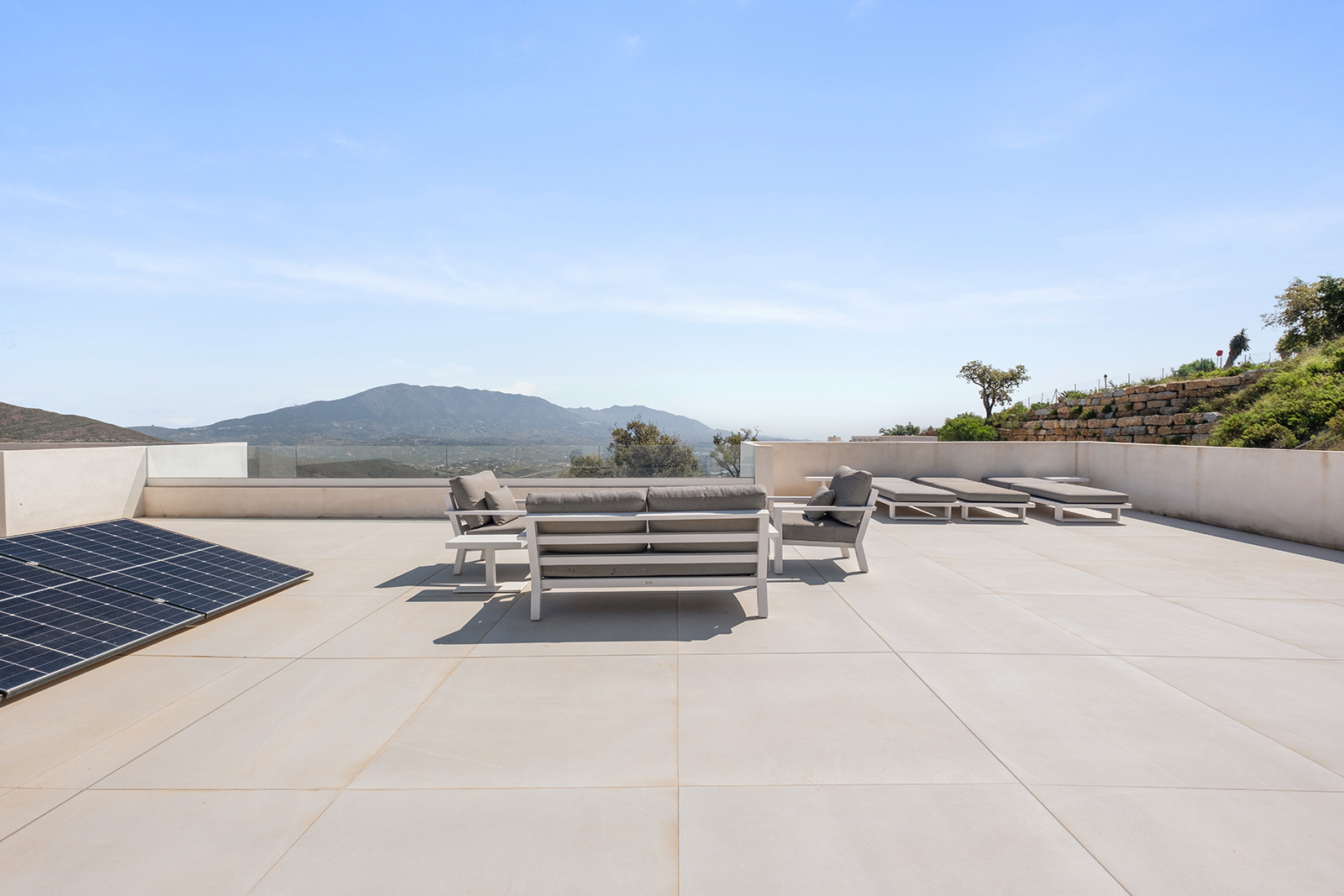 Villa for sale in La Mairena - Norwegian Estates