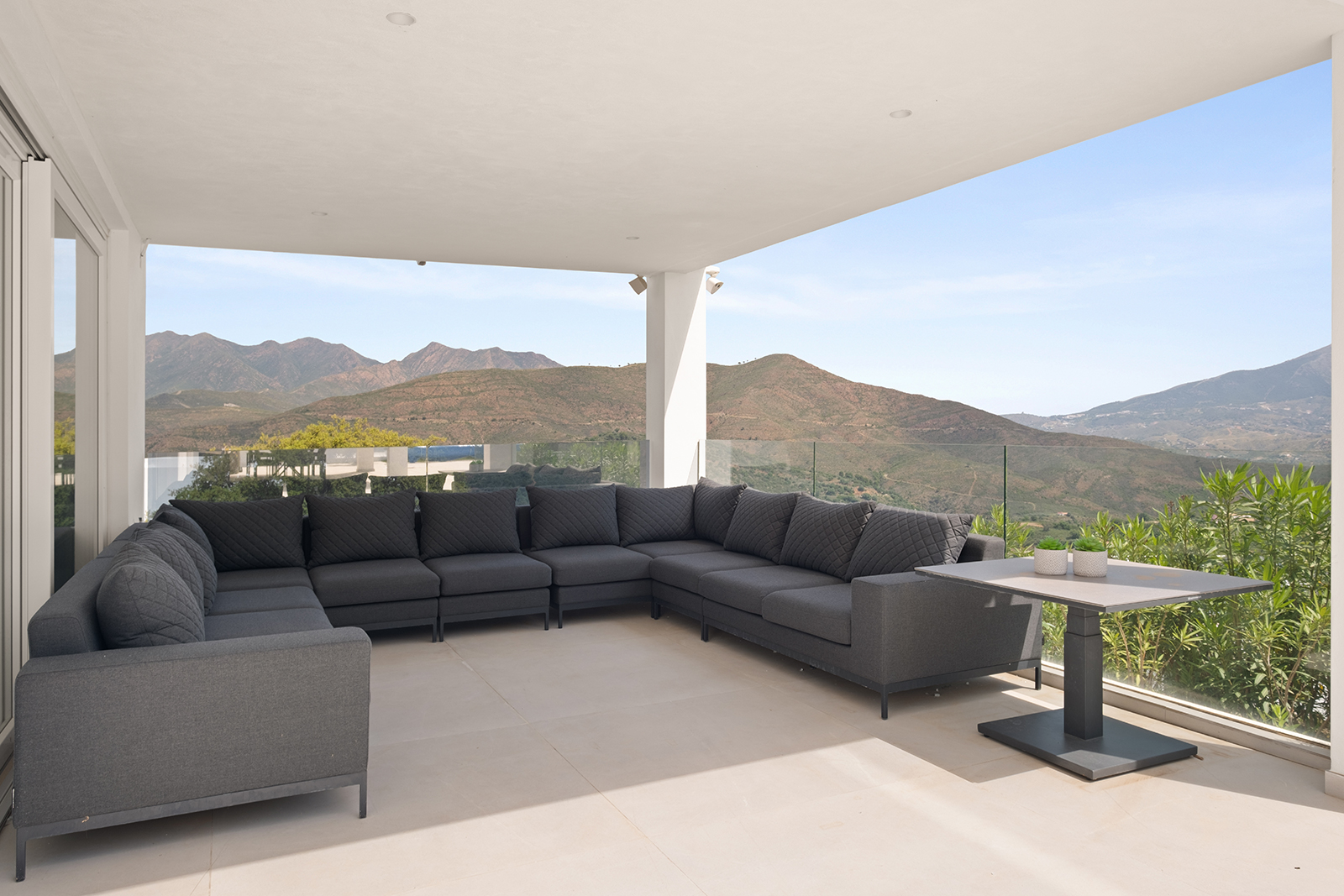 Villa for sale in La Mairena - Norwegian Estates