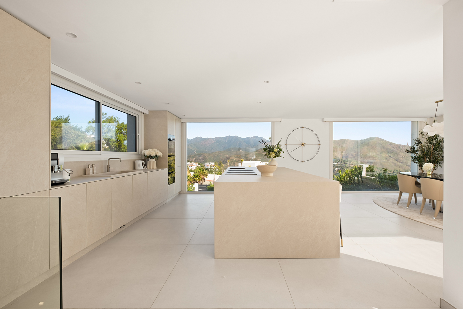 Villa for sale in La Mairena - Norwegian Estates