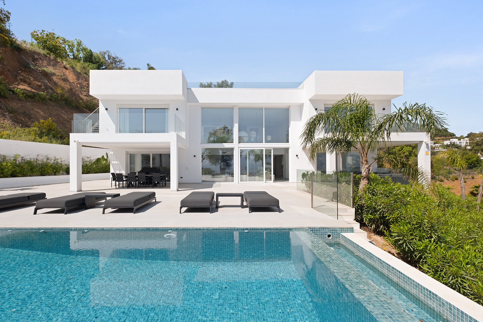 Villa for sale in La Mairena - Norwegian Estates