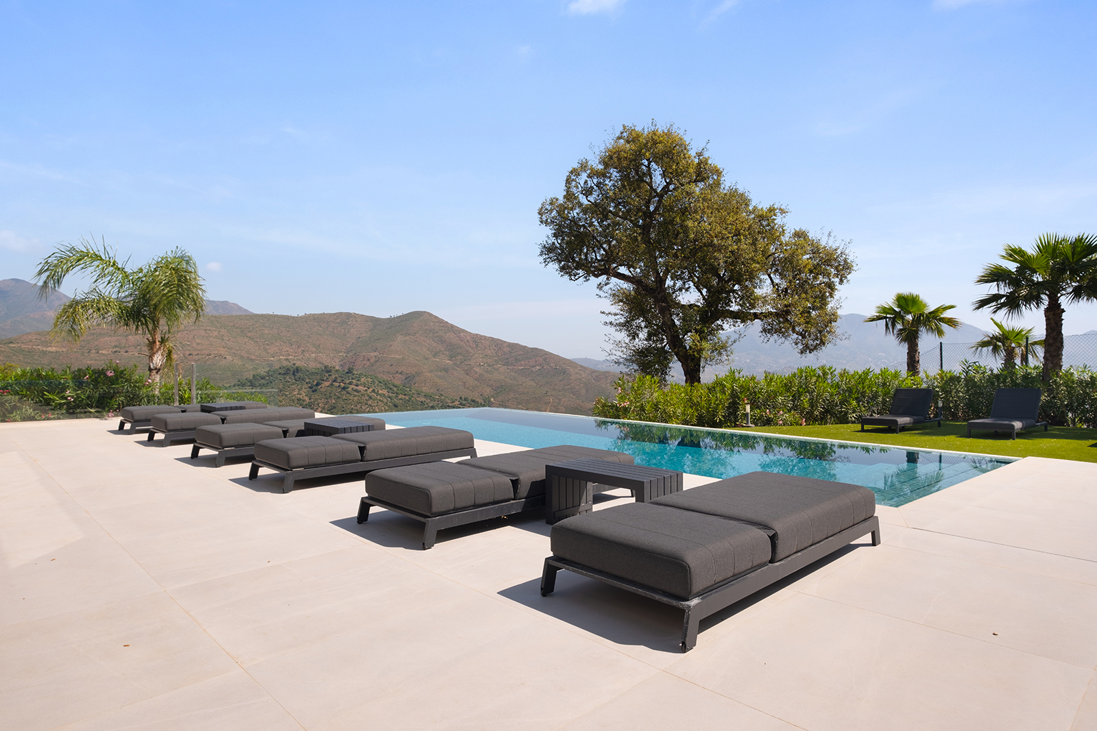 Villa for sale in La Mairena - Norwegian Estates