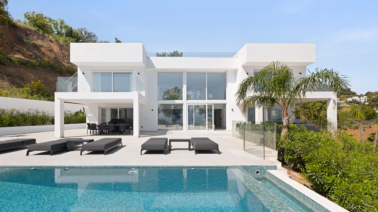 Villa for sale in La Mairena - Norwegian Estates